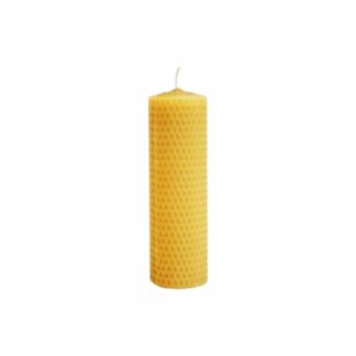 Thick rolled beeswax candle made of beautiful 100% naturally pure beeswax - delicious honey-like scent - Lekkerhoning.nl